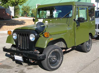 Illustration for article titled 1983 Jeep DJ-5